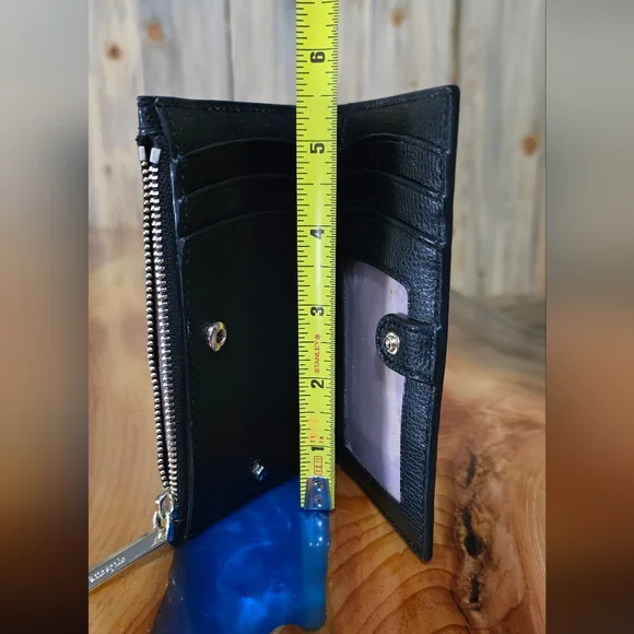 Kate Spade wallet - Picture 3 of 3